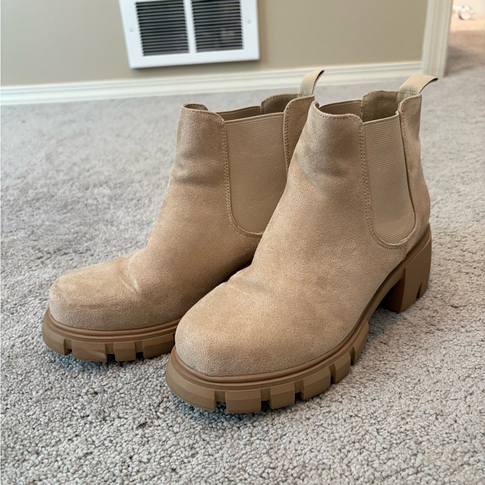 Soda Tan Heeled Boots